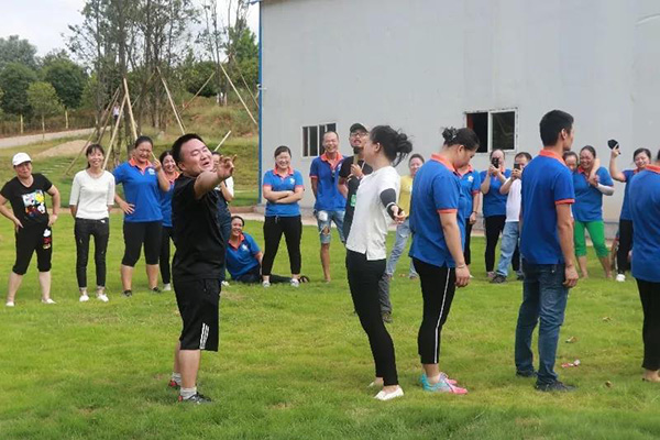 湖南華億生態(tài)農業(yè)發(fā)展有限責任公司,株洲農家樂,湖南戶外拓展,株洲哪里好玩,自助燒烤,露營,會議團體接待