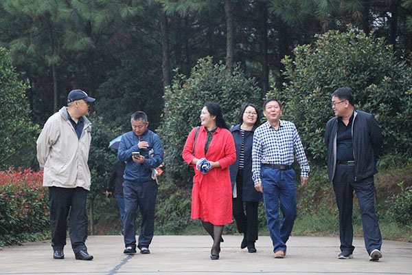 湖南華億生態(tài)農(nóng)業(yè)發(fā)展有限責(zé)任公司,株洲農(nóng)家樂(lè),湖南戶(hù)外拓展,株洲哪里好玩,自助燒烤,露營(yíng),會(huì)議團(tuán)體接待