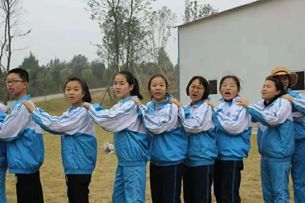 湖南華億生態(tài)農(nóng)業(yè)發(fā)展有限責(zé)任公司,株洲農(nóng)家樂(lè),湖南戶外拓展,株洲哪里好玩,自助燒烤,露營(yíng),會(huì)議團(tuán)體接待
