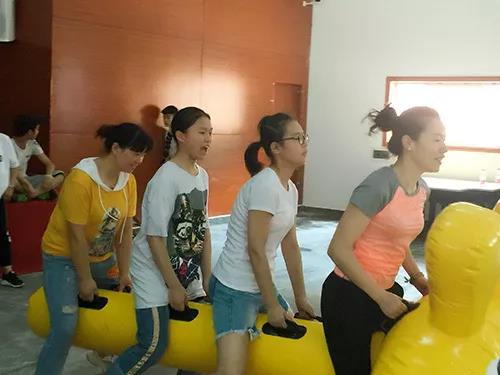 湖南華億生態(tài)農(nóng)業(yè)發(fā)展有限責(zé)任公司,株洲農(nóng)家樂,湖南戶外拓展,株洲哪里好玩,自助燒烤,露營,會議團(tuán)體接待