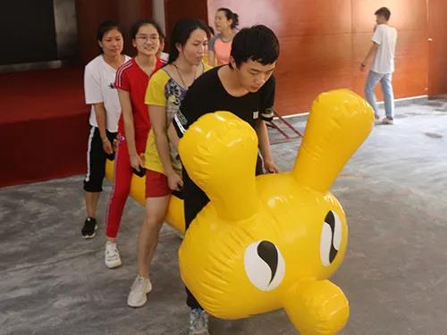 湖南華億生態(tài)農(nóng)業(yè)發(fā)展有限責(zé)任公司,株洲農(nóng)家樂,湖南戶外拓展,株洲哪里好玩,自助燒烤,露營,會議團(tuán)體接待