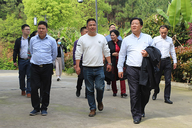 戶外拓展,自助燒烤,露營,會議團體接待，團建，