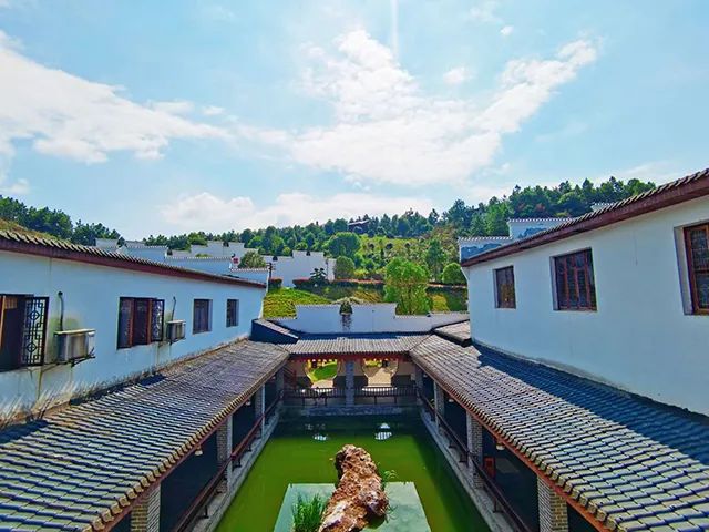 戶外拓展,自助燒烤,露營(yíng),會(huì)議團(tuán)體接待，團(tuán)建，