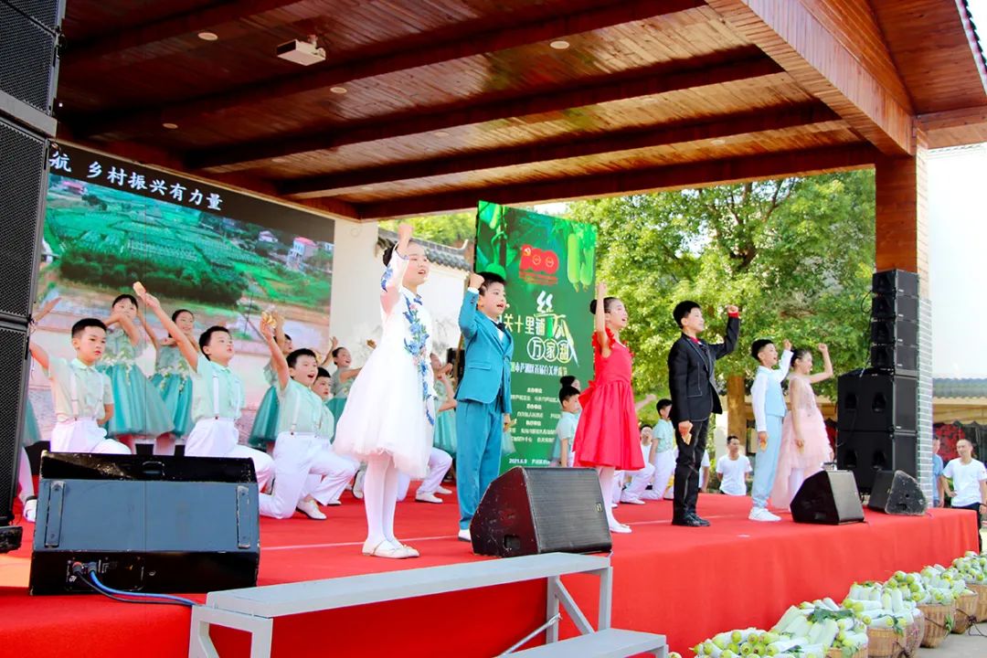 戶外拓展,自助燒烤,露營,會議團(tuán)體接待，團(tuán)建，