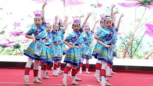戶外拓展,自助燒烤,露營,會議團(tuán)體接待，團(tuán)建，